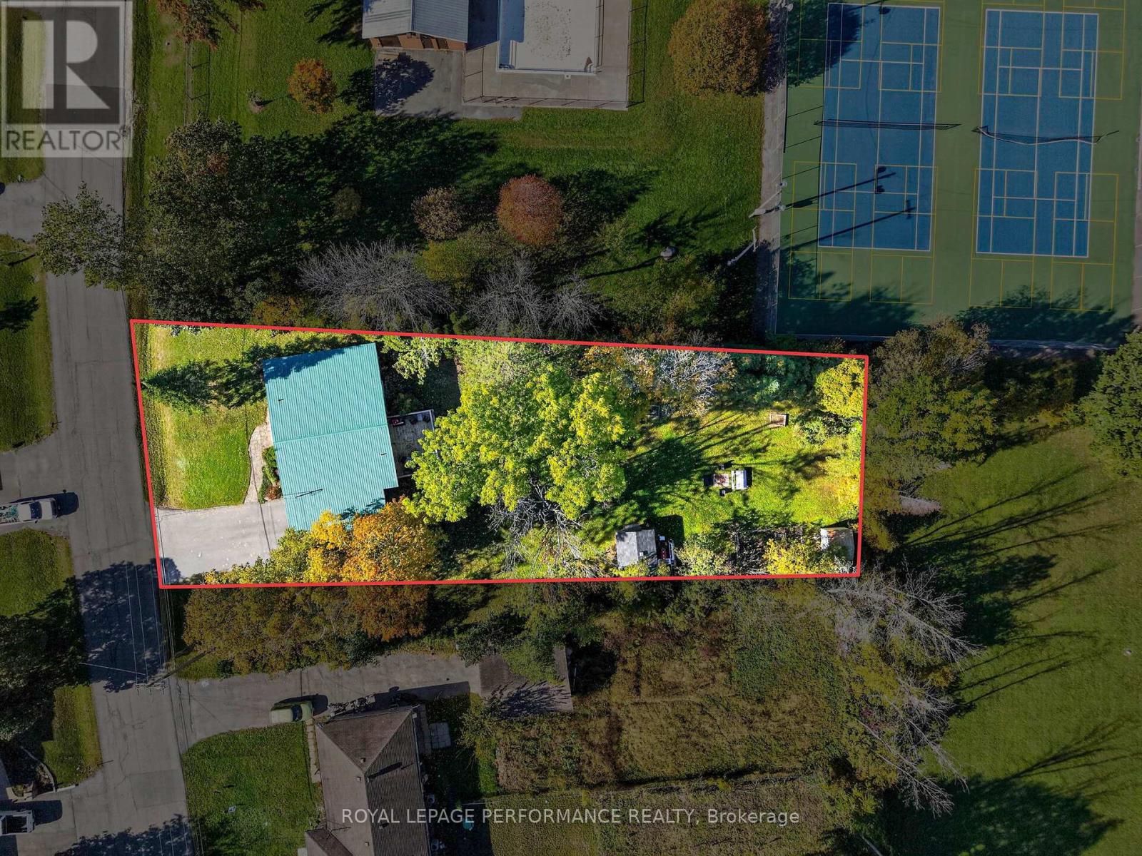 2761 Ross Avenue Property Photo 46