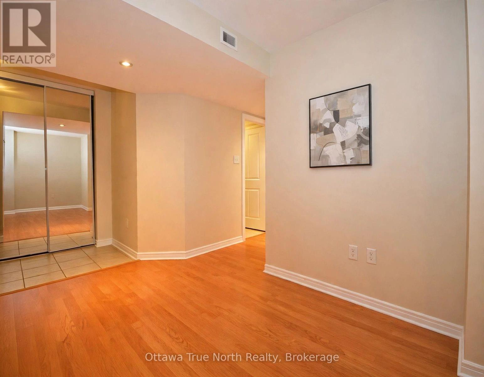 710 - 314 Central Park Drive Property Photo 9
