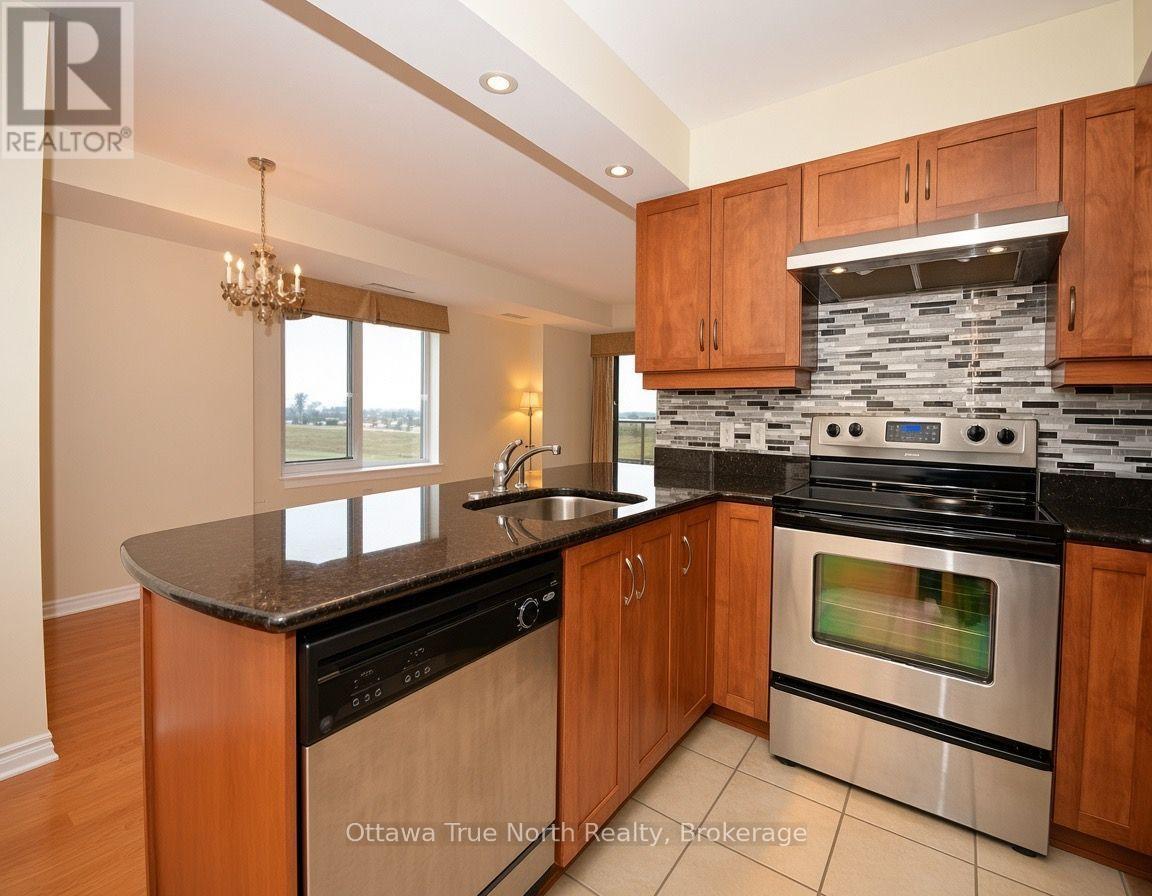 710 - 314 Central Park Drive Property Photo 15