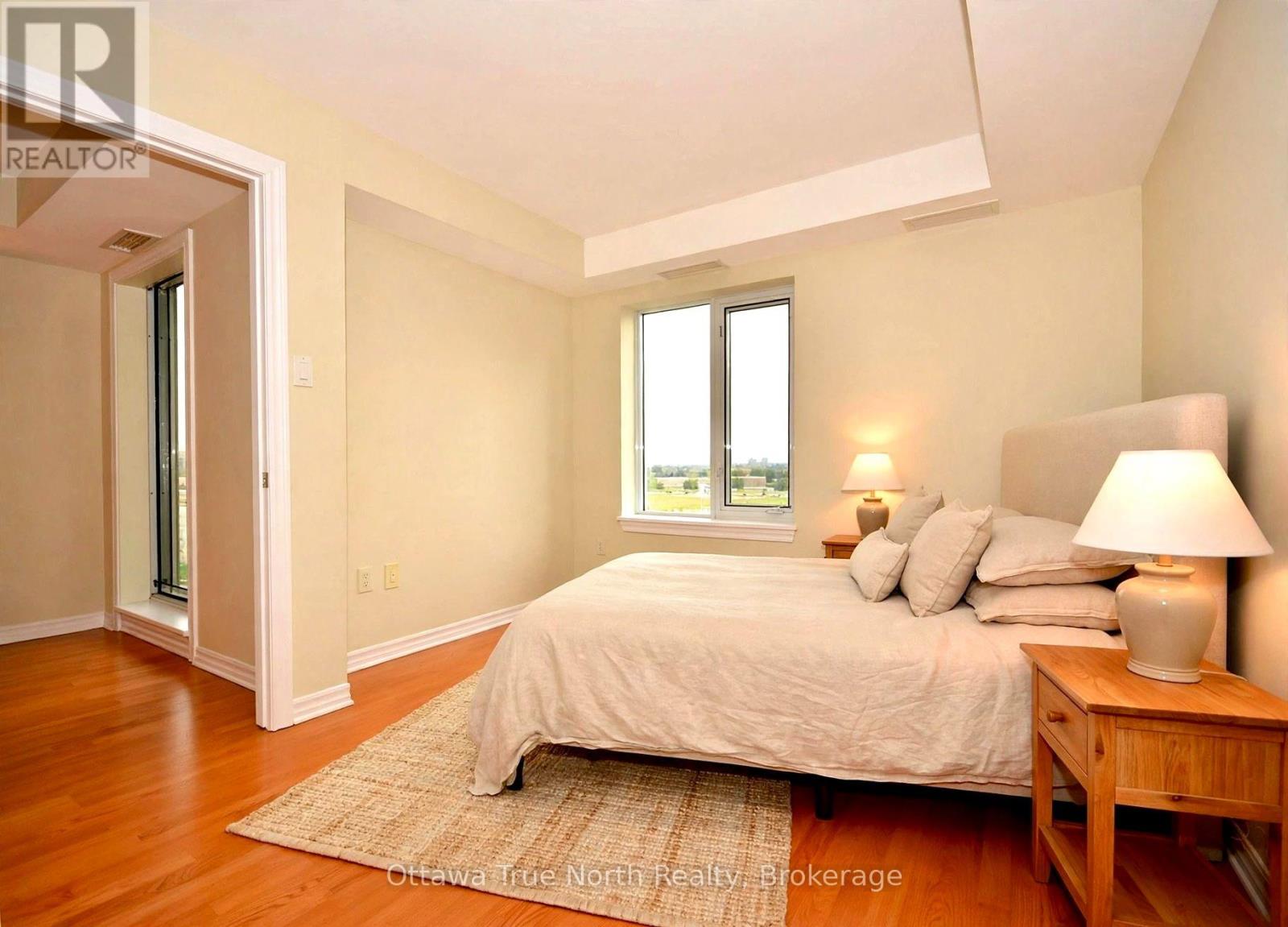 710 - 314 Central Park Drive Property Photo 20