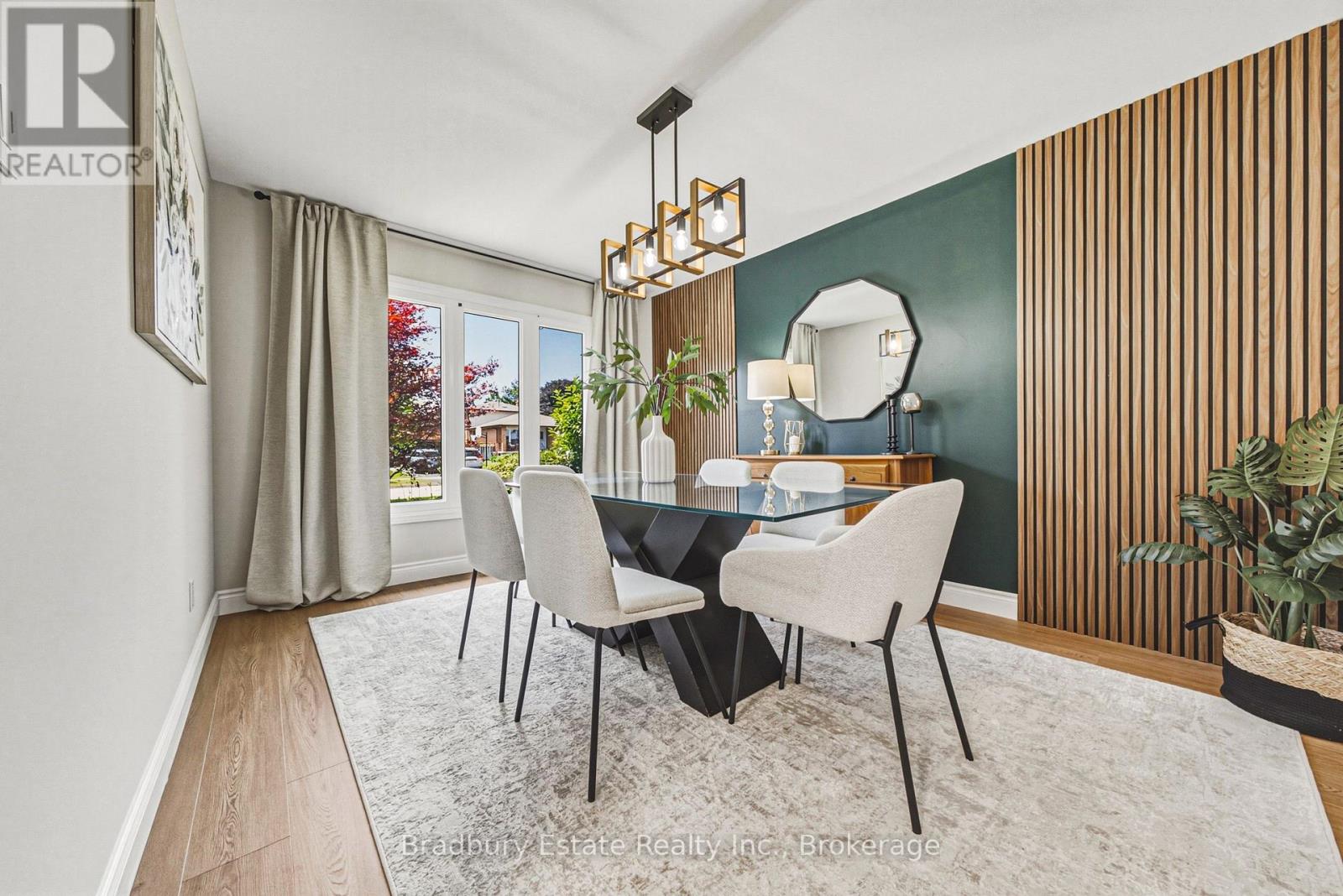 100 Chudleigh Street Property Photo 3