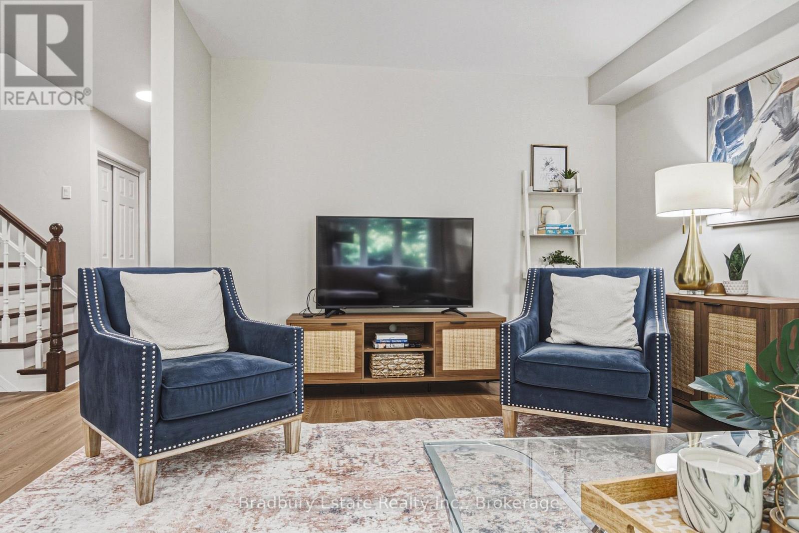 100 Chudleigh Street Property Photo 7