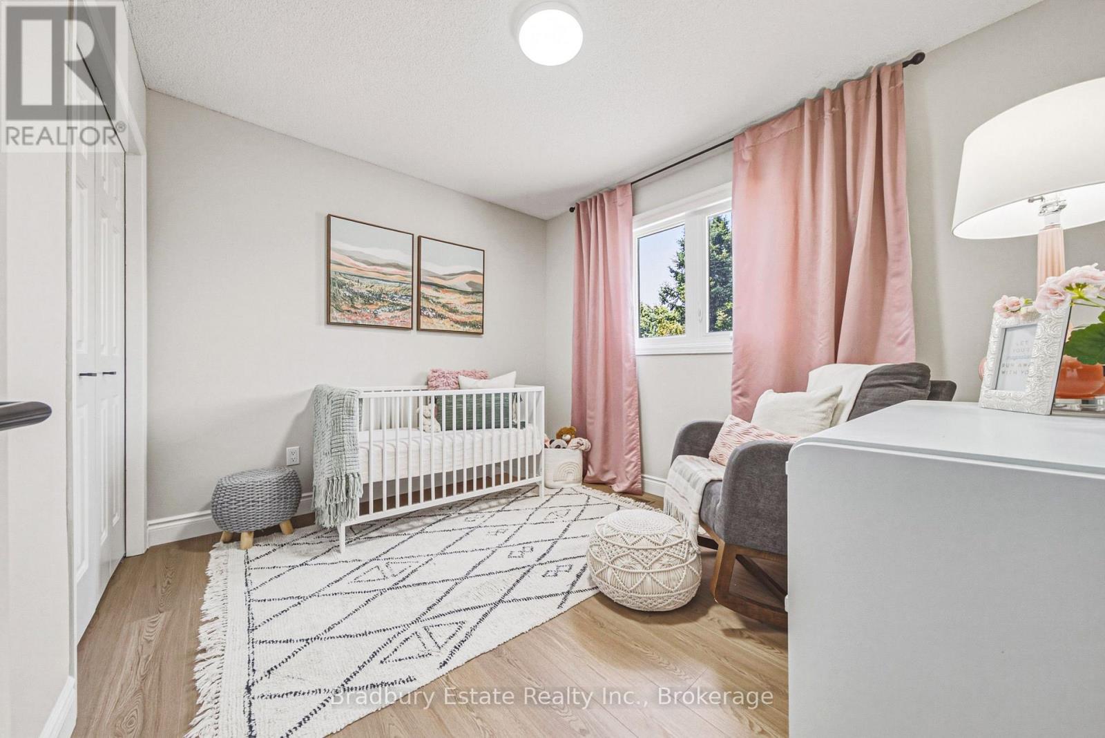 100 Chudleigh Street Property Photo 20