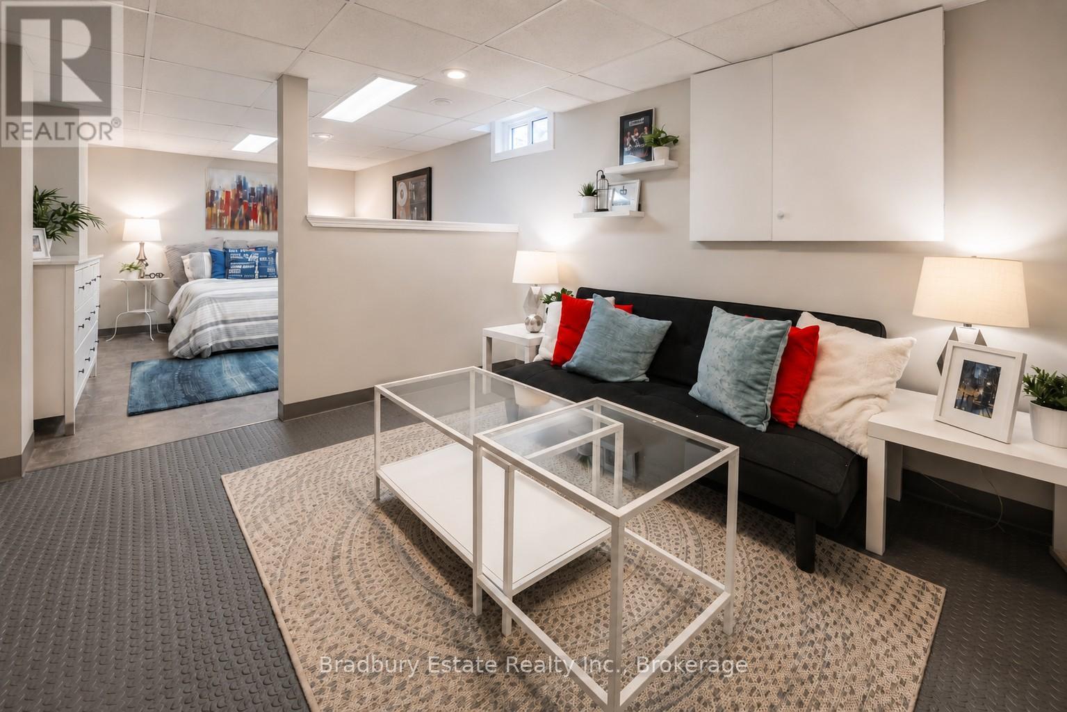 100 Chudleigh Street Property Photo 32