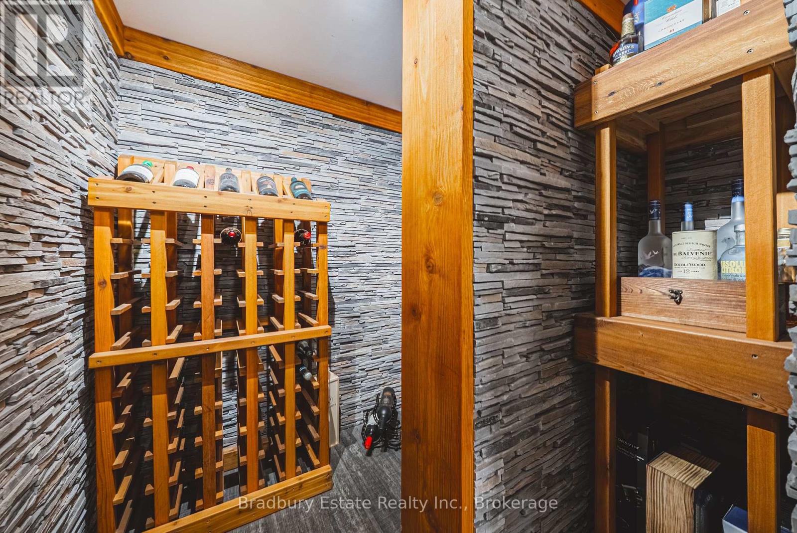 100 Chudleigh Street Property Photo 34