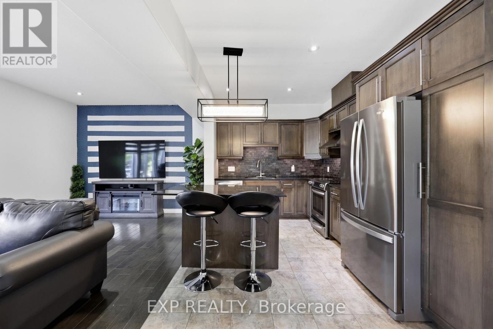 665 Greenhill Avenue E Property Photo 14
