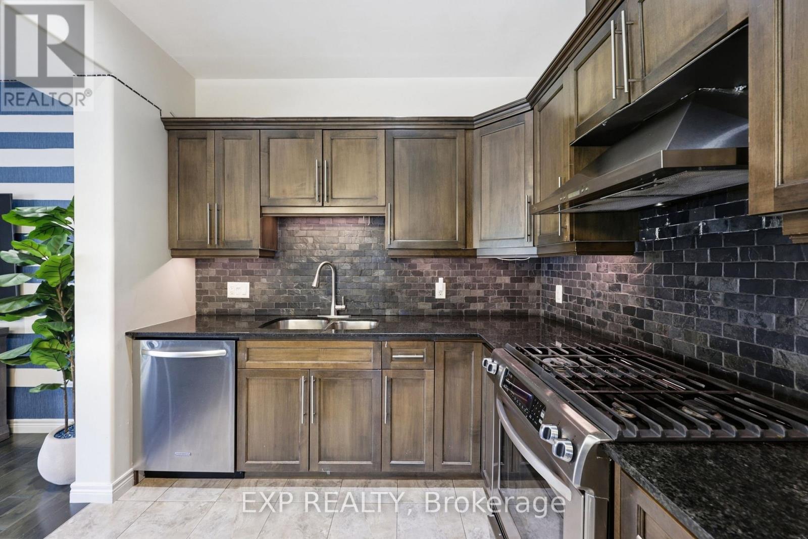 665 Greenhill Avenue E Property Photo 15