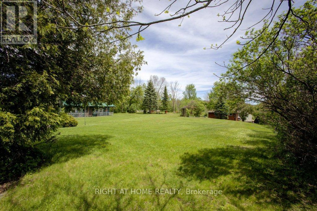 402 Lambton Street E Property Photo 39