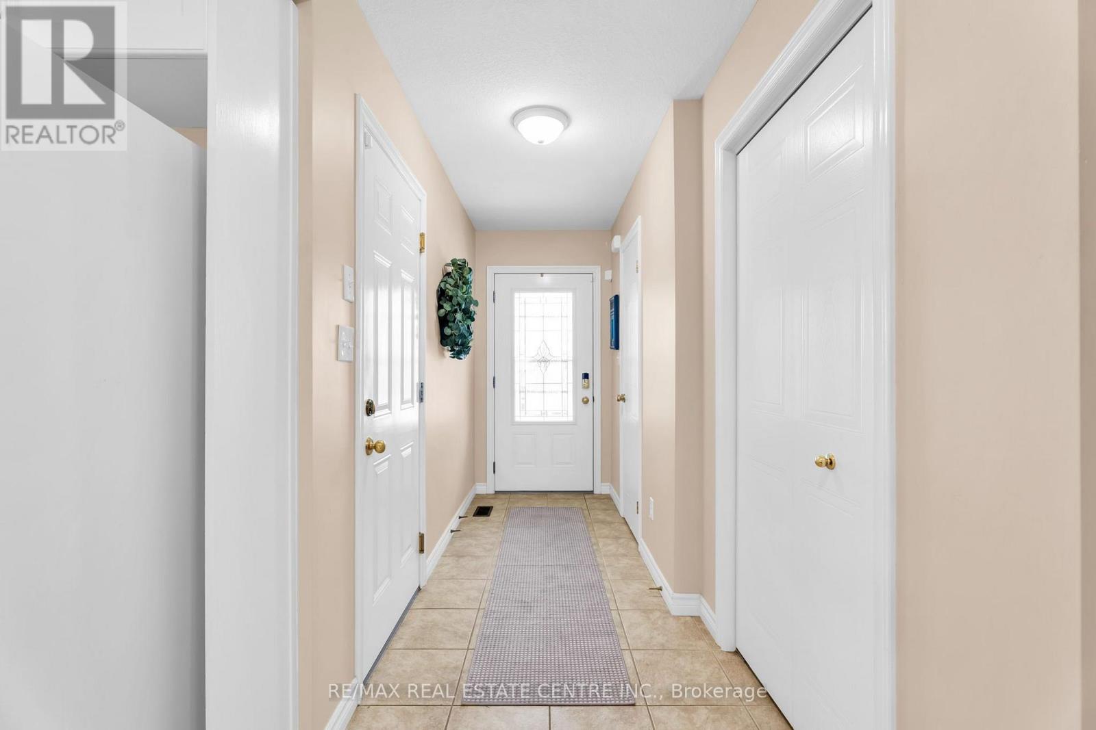 11 - 20 Shackleton Drive Property Photo 4