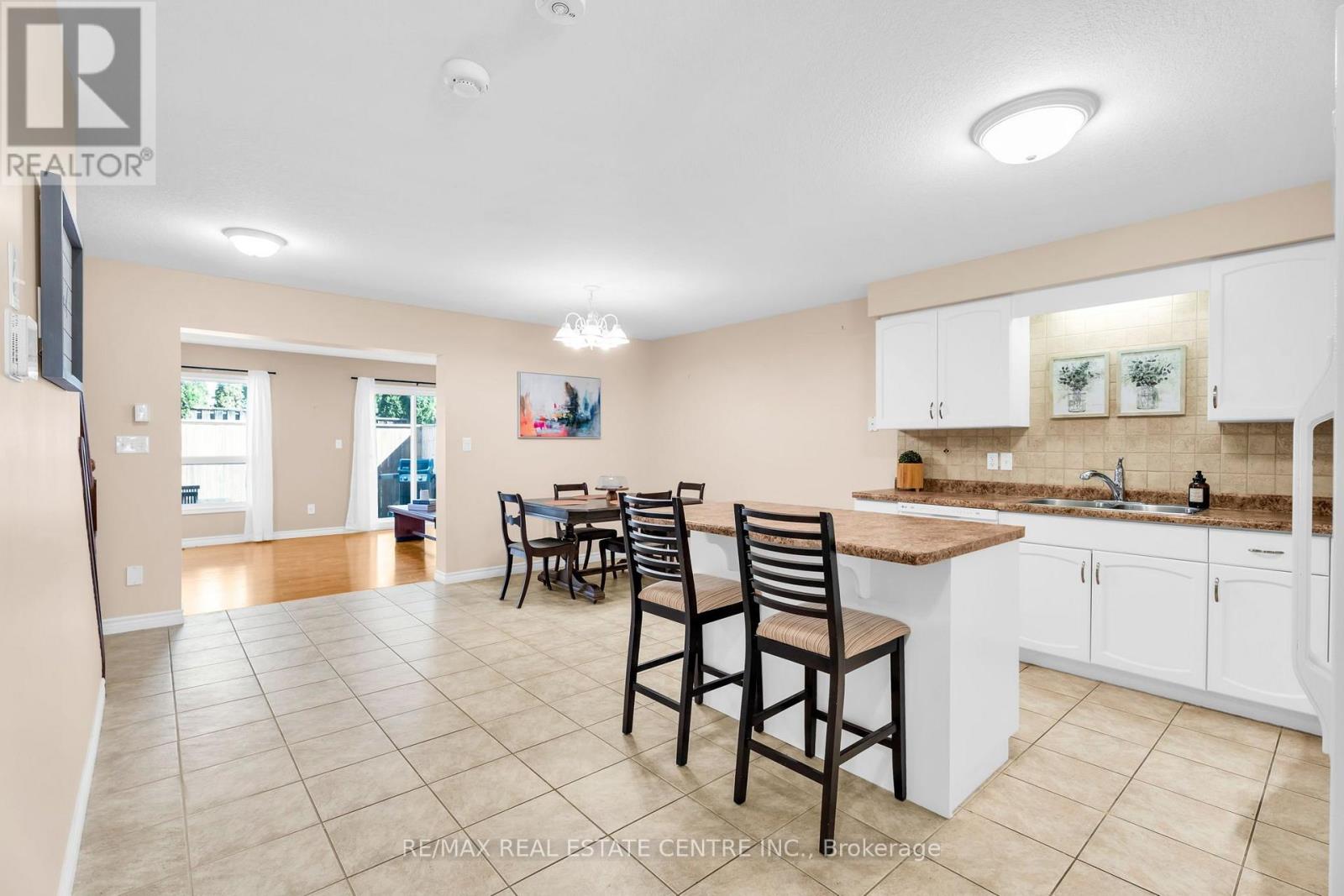 11 - 20 Shackleton Drive Property Photo 5