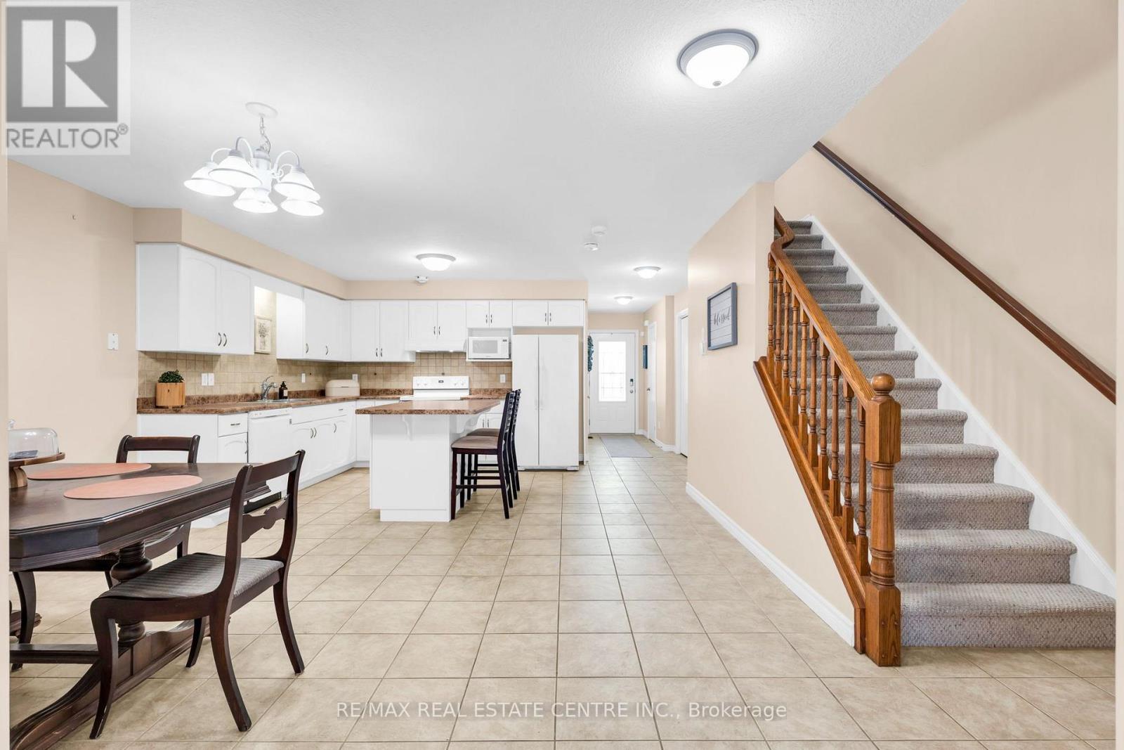 11 - 20 Shackleton Drive Property Photo 6