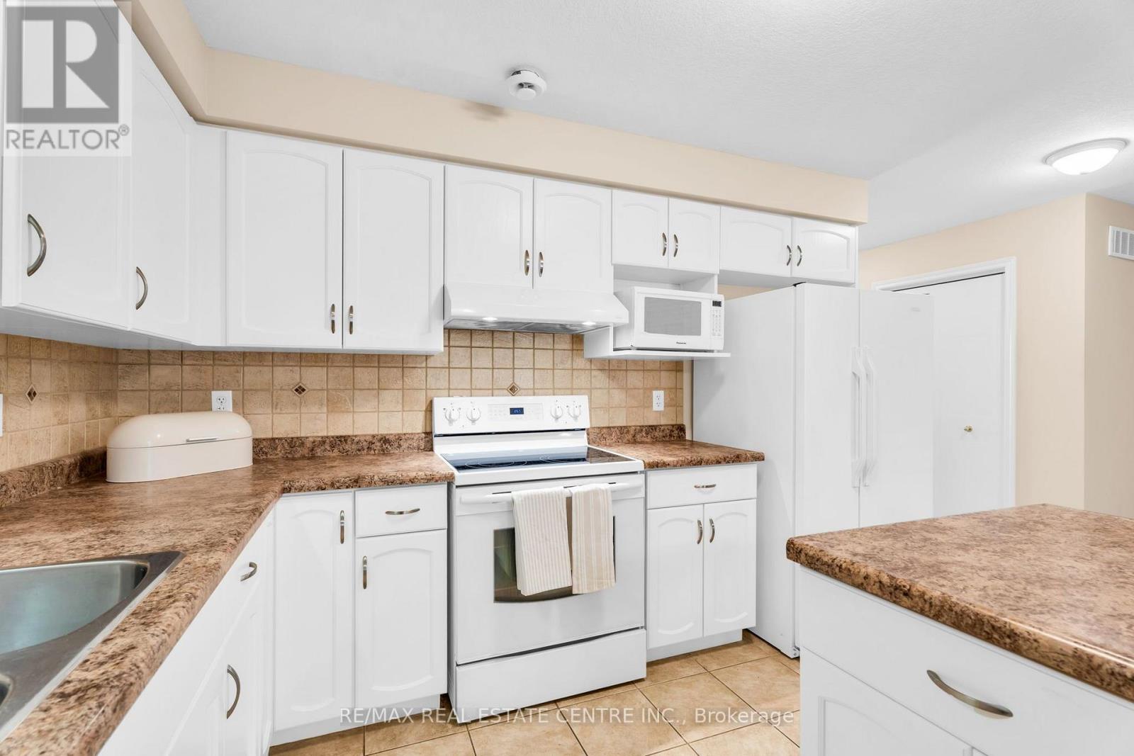 11 - 20 Shackleton Drive Property Photo 11