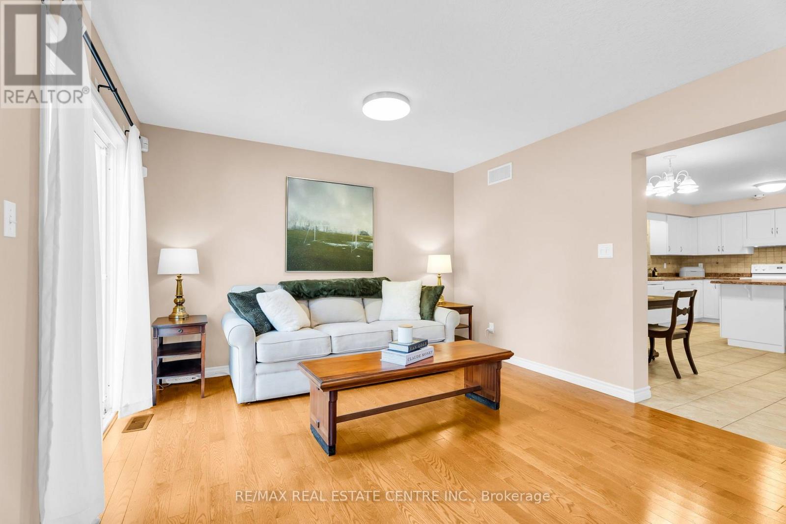 11 - 20 Shackleton Drive Property Photo 18