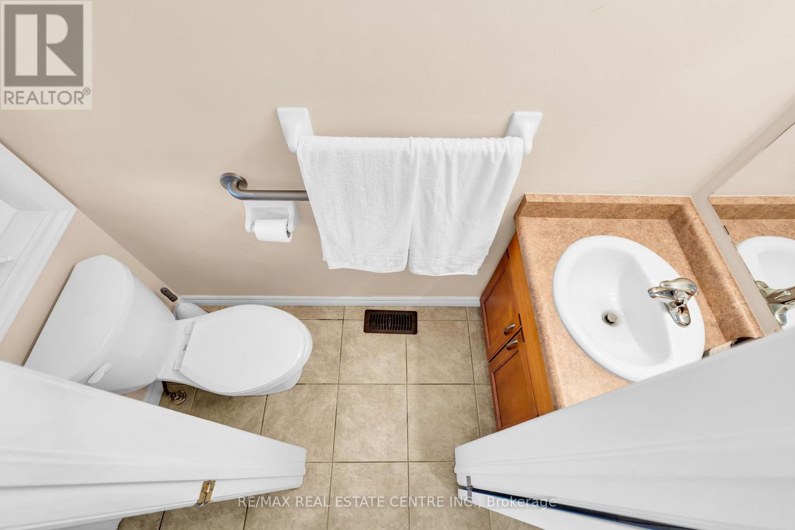11 - 20 Shackleton Drive Property Photo 19
