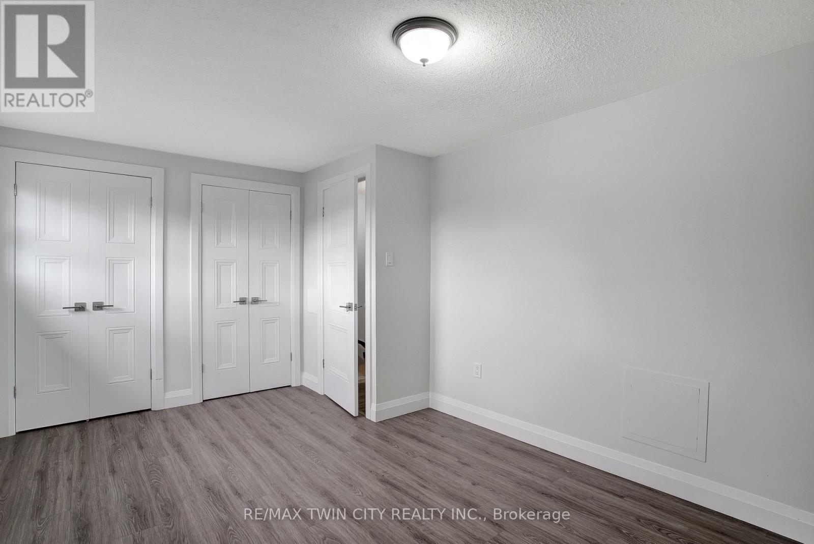 25 - 162 Jansen Avenue Property Photo 12