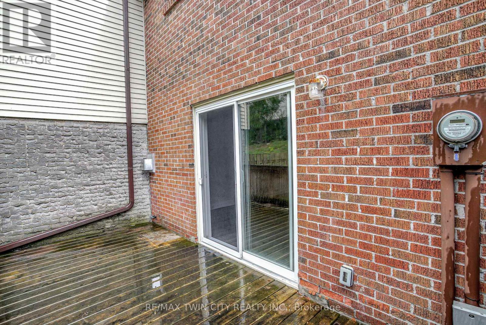 25 - 162 Jansen Avenue Property Photo 20