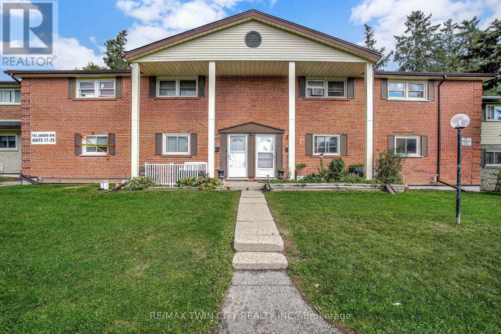 25 - 162 Jansen Avenue Property Photo 25