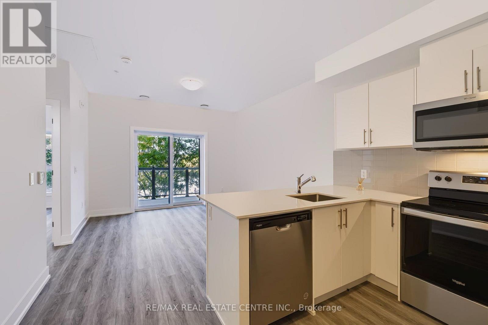 106 - 1000 Lackner Place Property Photo 10