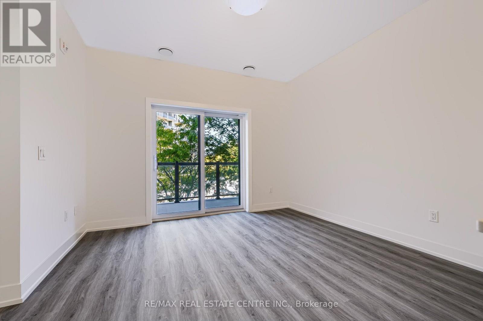 106 - 1000 Lackner Place Property Photo 13
