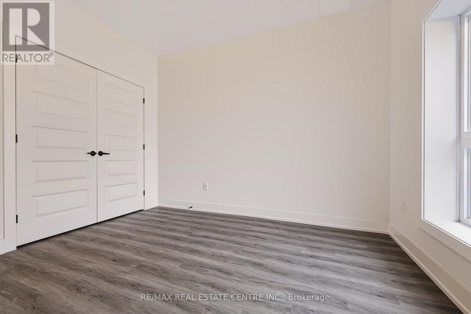 106 - 1000 Lackner Place Property Photo 16