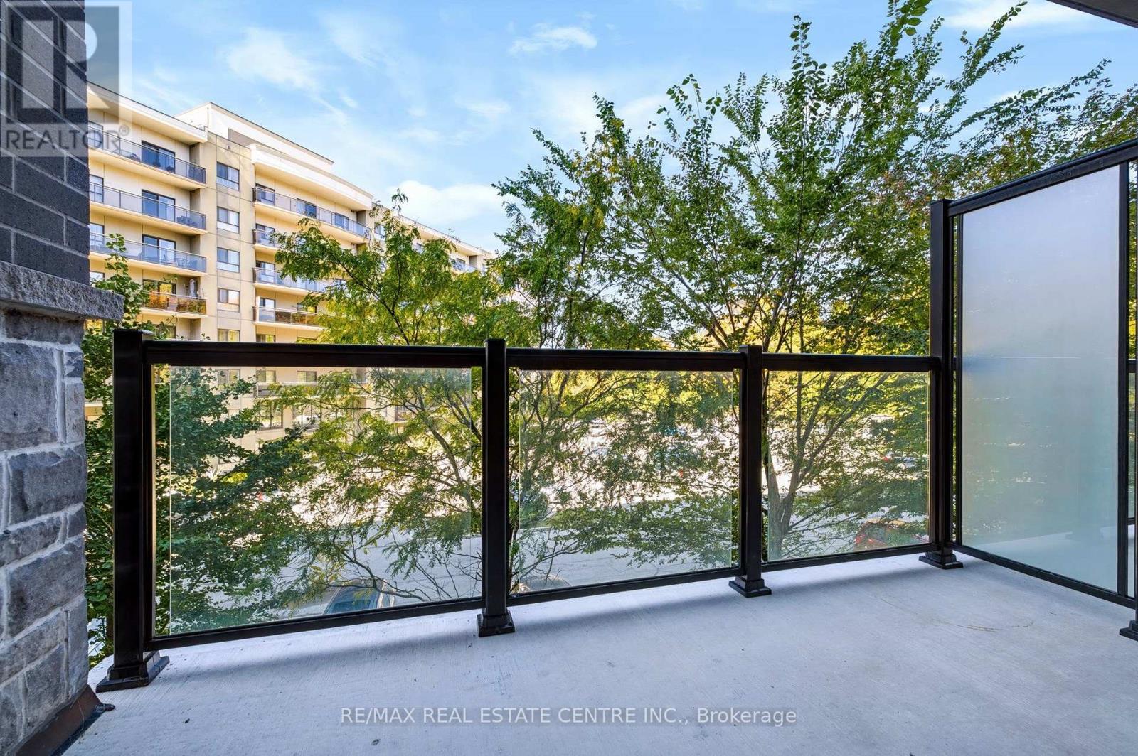 106 - 1000 Lackner Place Property Photo 18