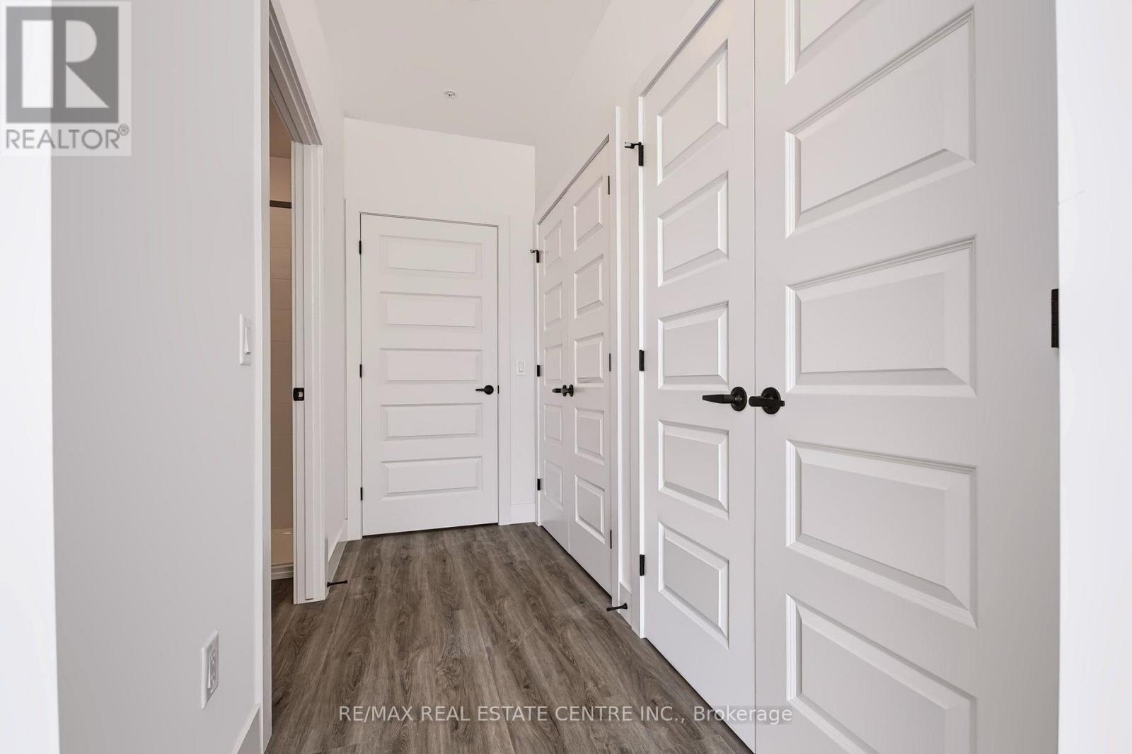 313 - 1000 Lackner Place Property Photo 16
