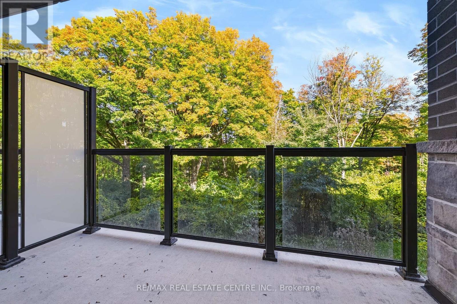 124 - 1100 Lackner Place Property Photo 15