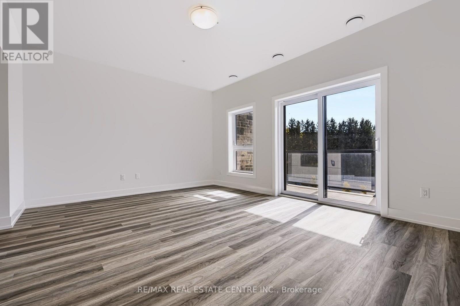 517 - 1100 Lackner Place Property Photo 10