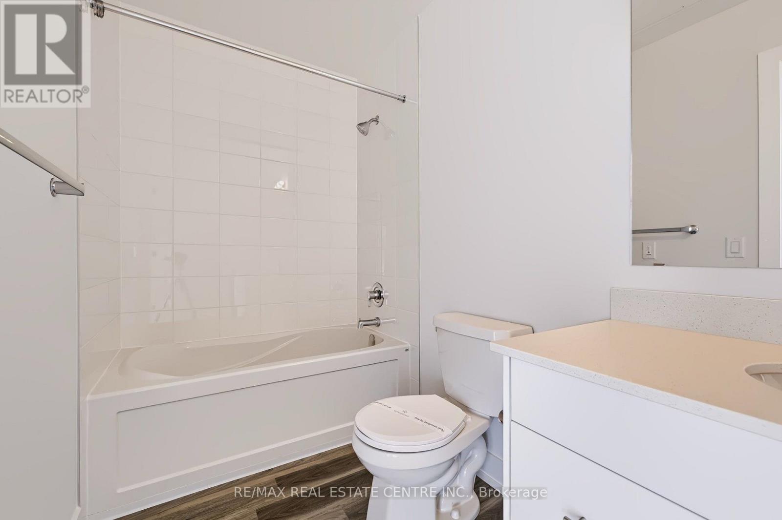 517 - 1100 Lackner Place Property Photo 16