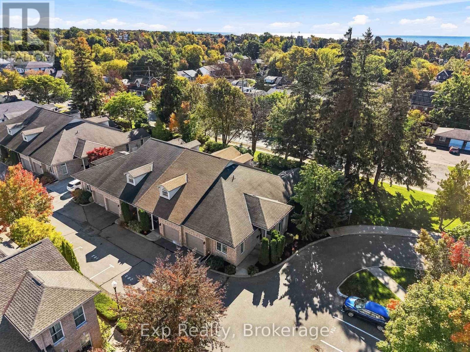 101 - 120 University Avenue E Property Photo 1