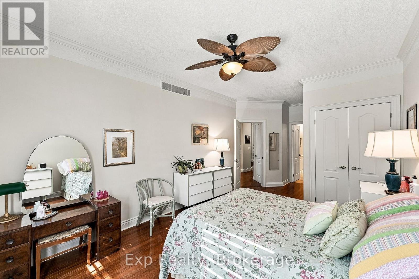 101 - 120 University Avenue E Property Photo 16