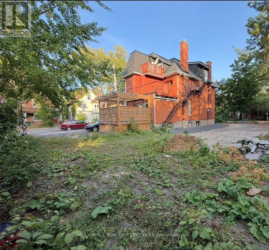 323 Daly Avenue Property Photo 7