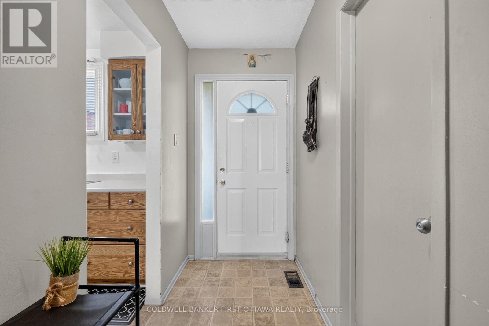 98 - 1444 Palmerston Drive Property Photo 2