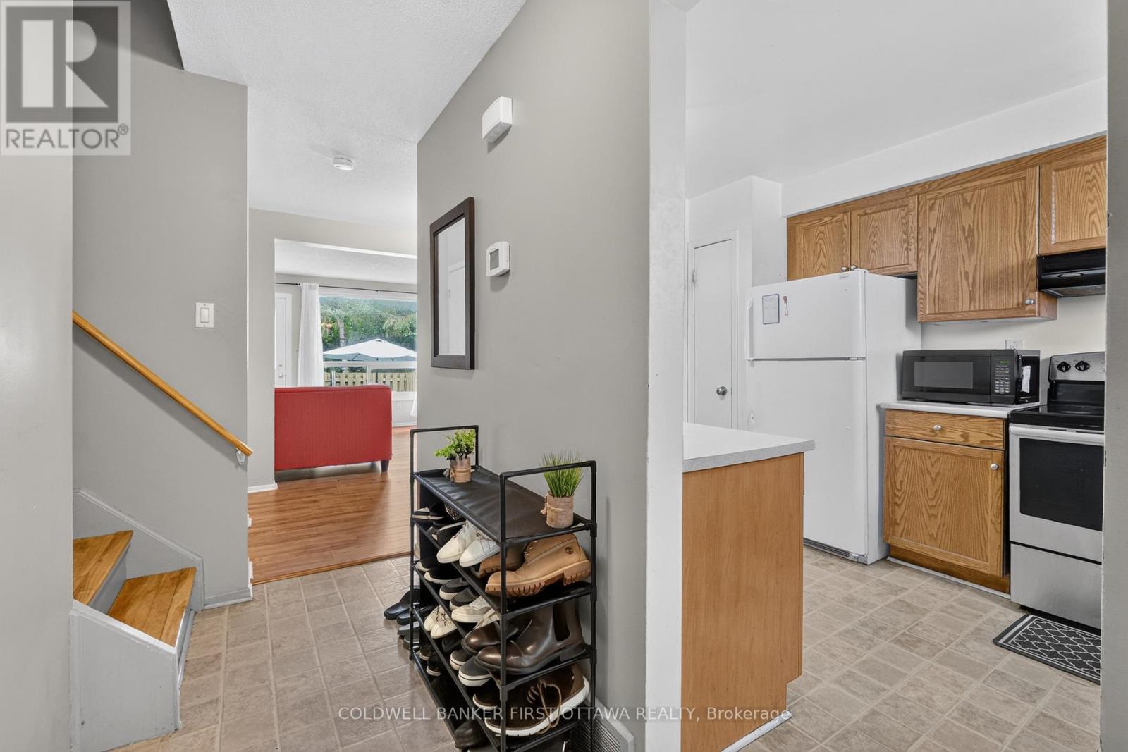98 - 1444 Palmerston Drive Property Photo 4