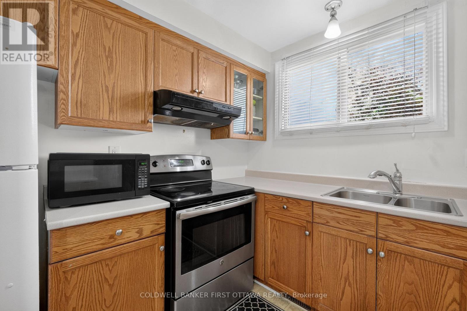 98 - 1444 Palmerston Drive Property Photo 11