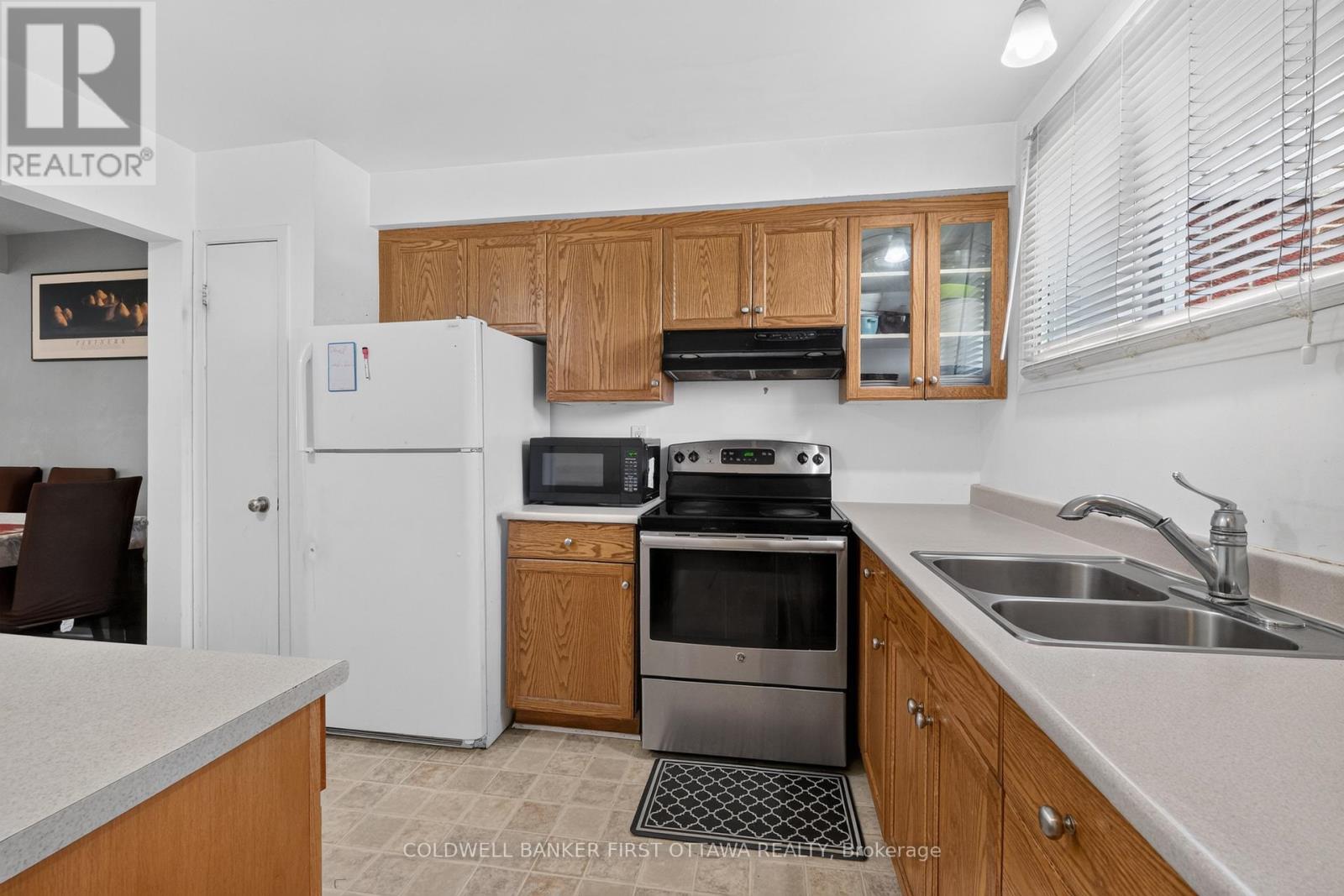 98 - 1444 Palmerston Drive Property Photo 12