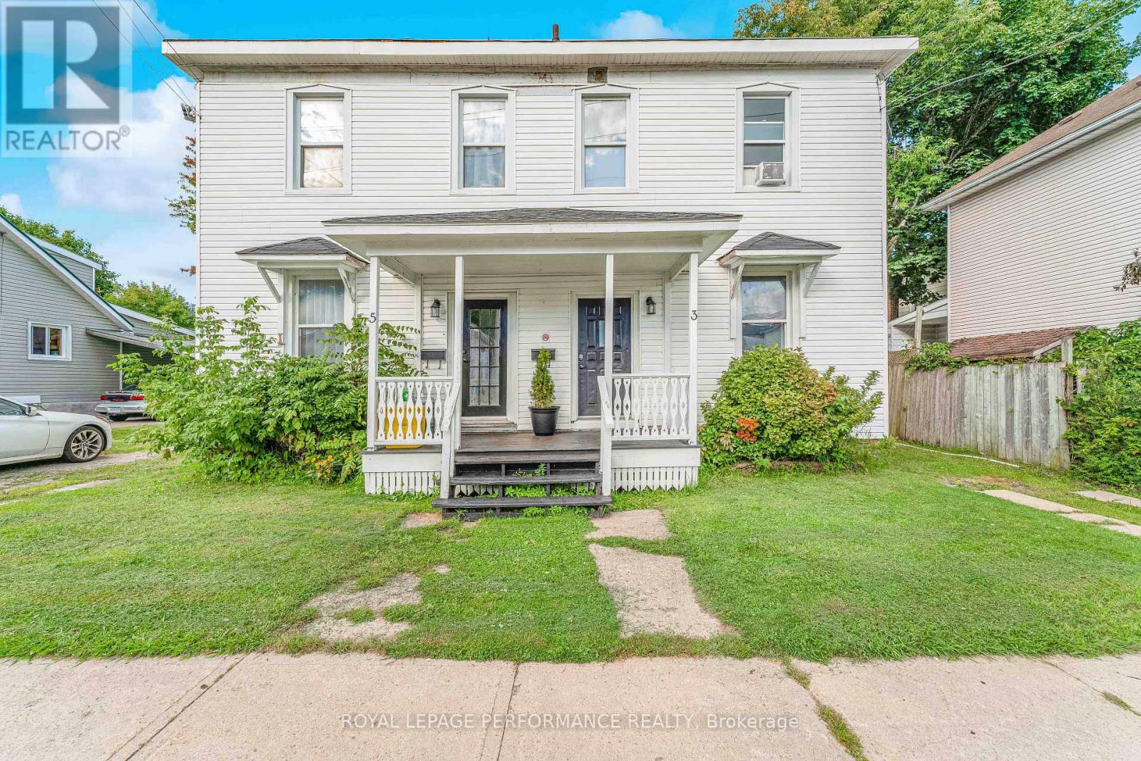 3-5 Mary Street N Property Photo 1