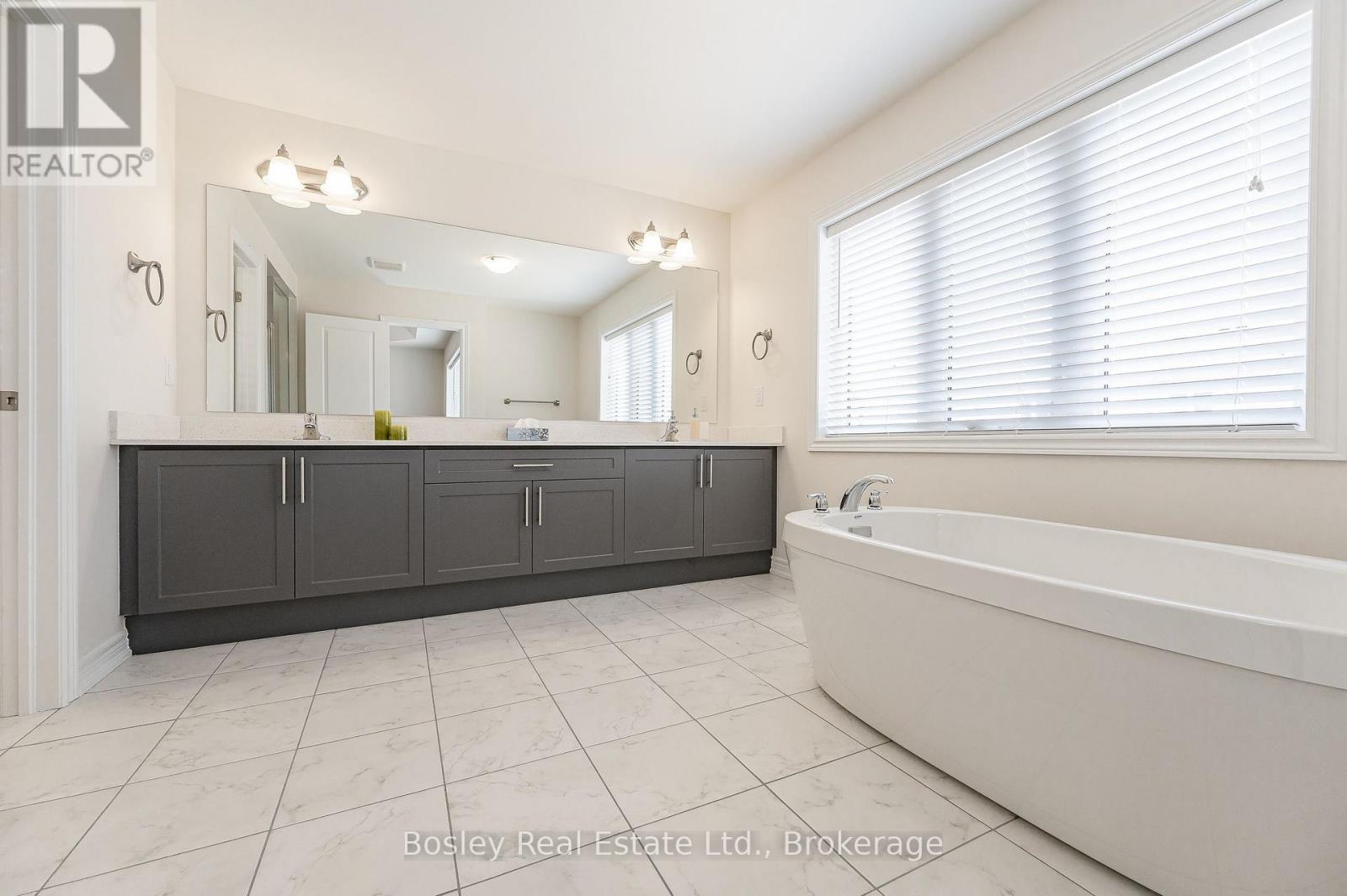 117 Haldimand Street Property Photo 36