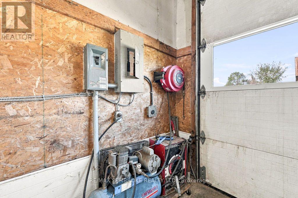 37800 41 Highway Property Photo 36