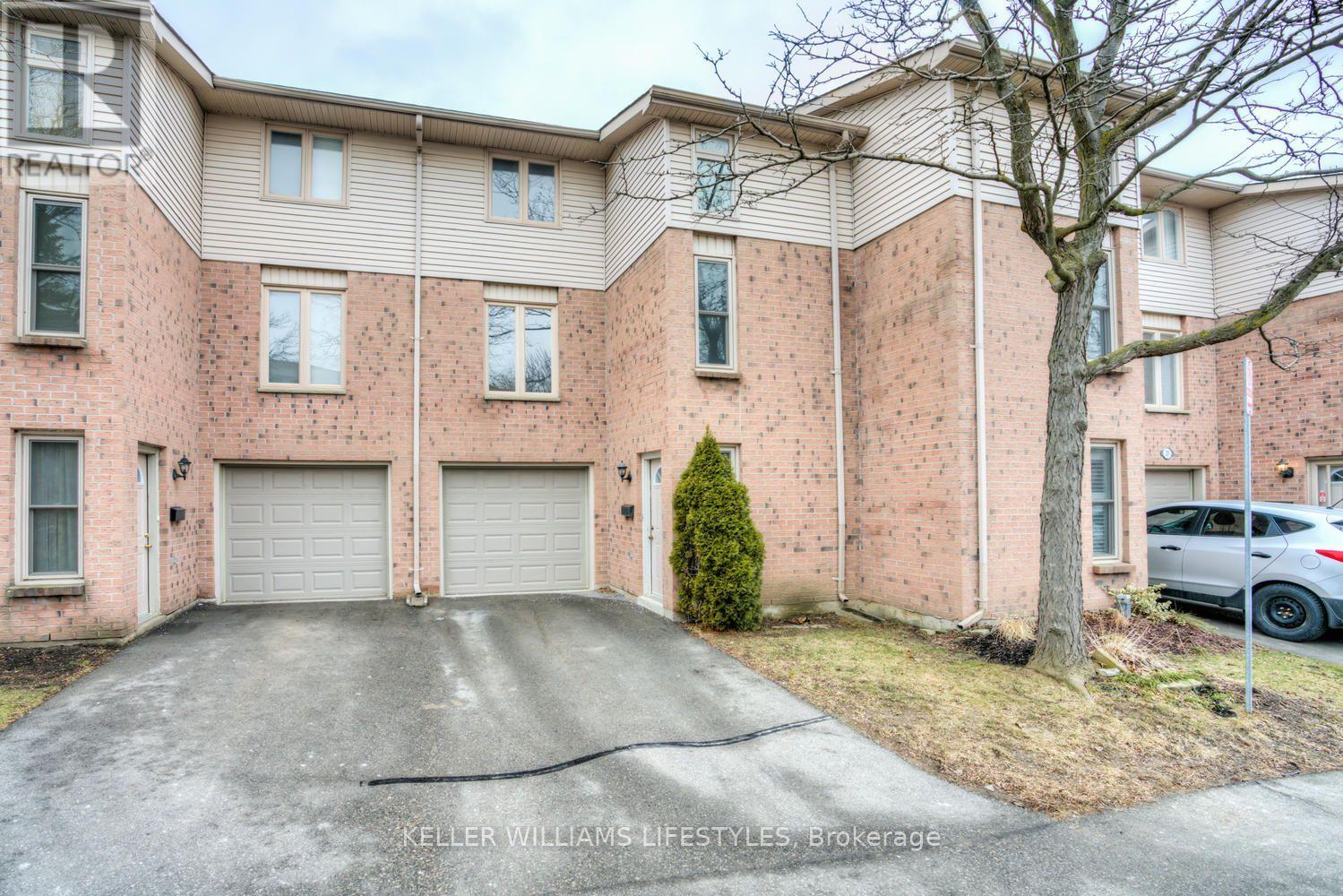 27 - 1855 ALDERSBROOK ROAD Property Photo 1