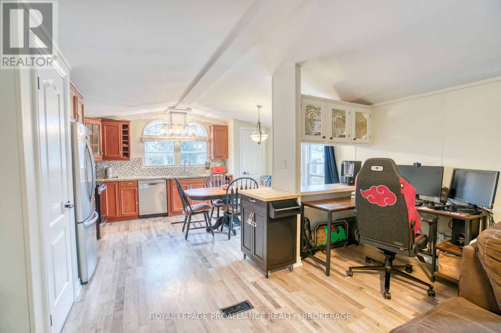1 Taylor Street Property Photo 8