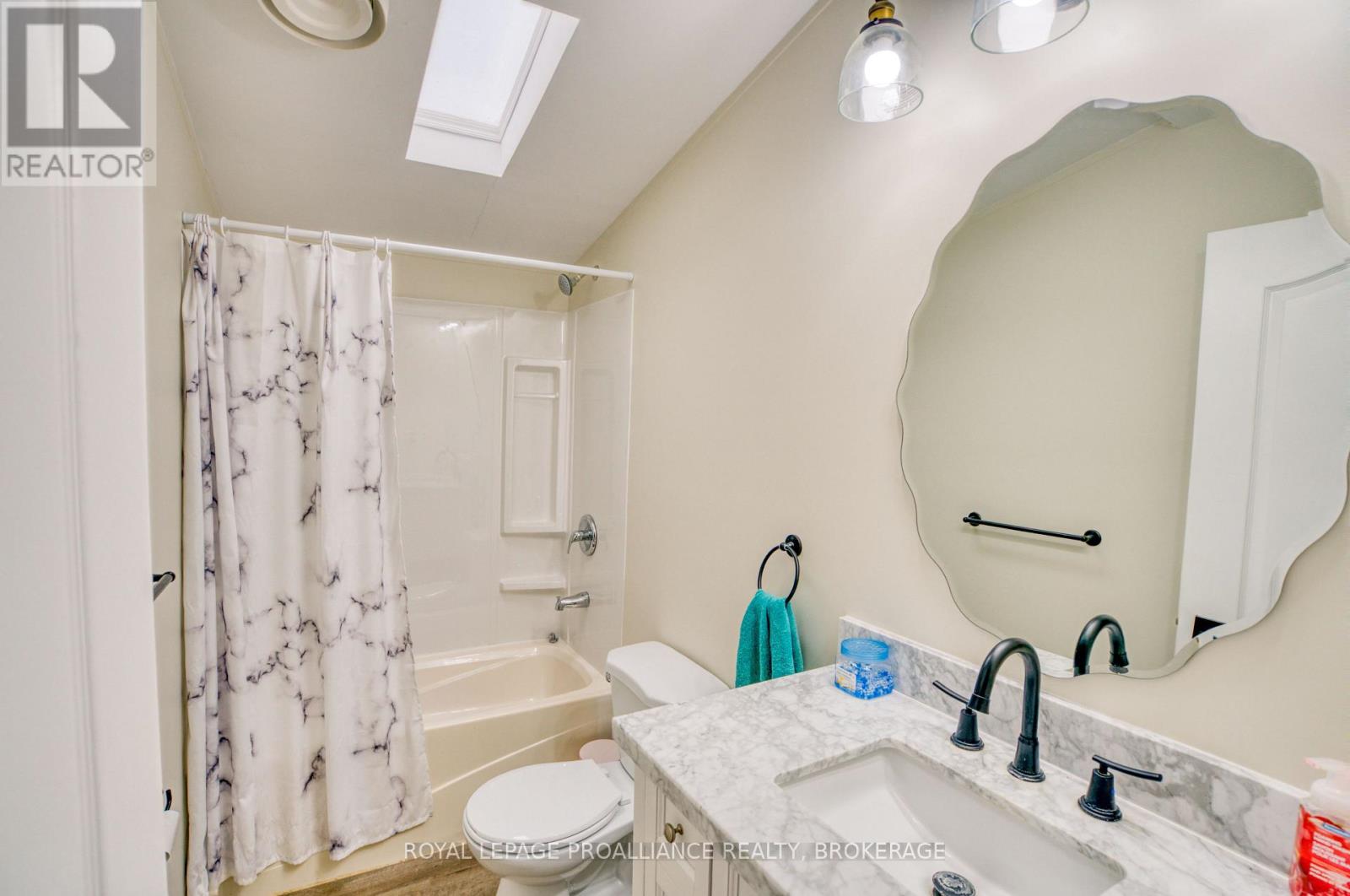 1 Taylor Street Property Photo 18
