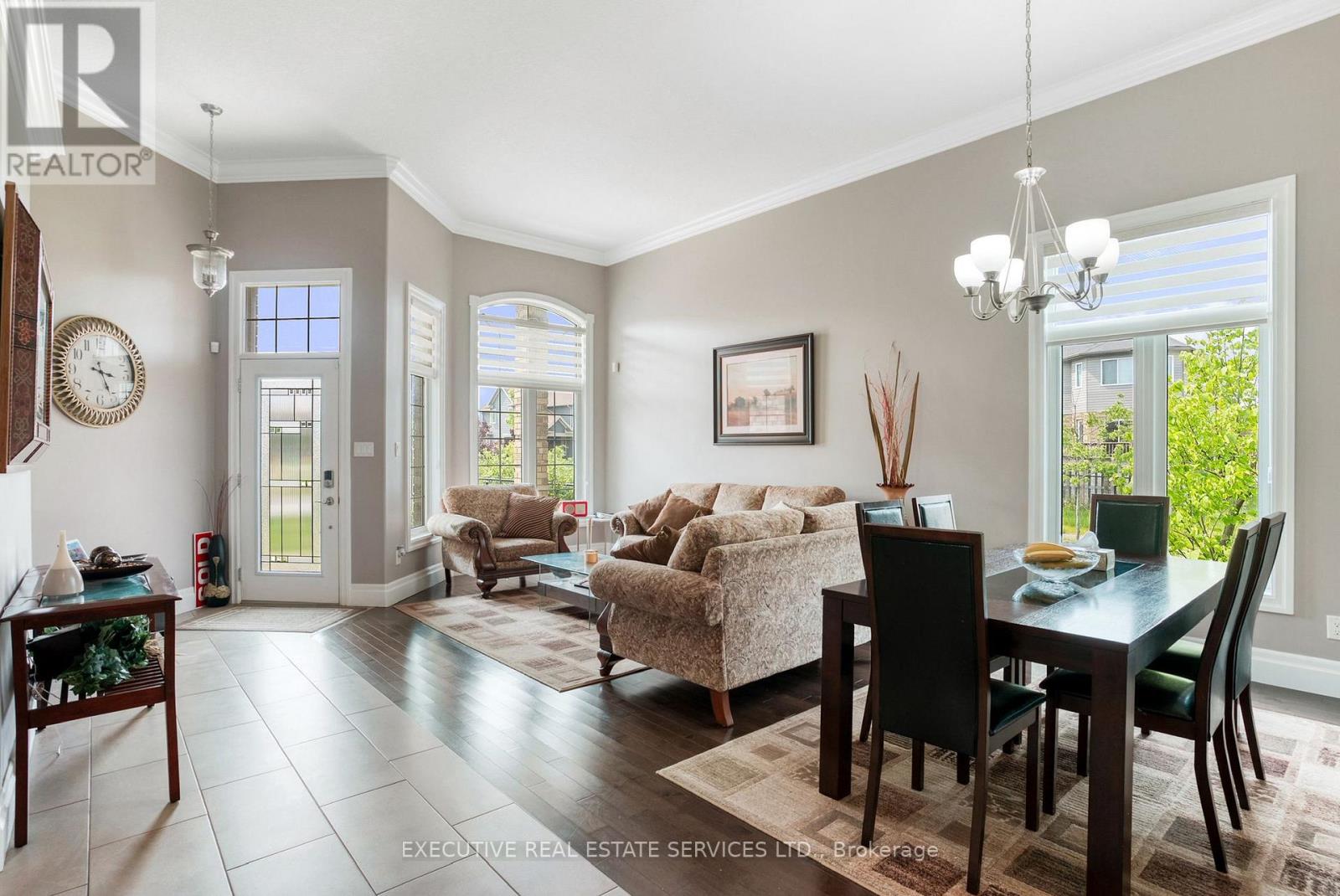 2884 Devon Road Property Photo 17