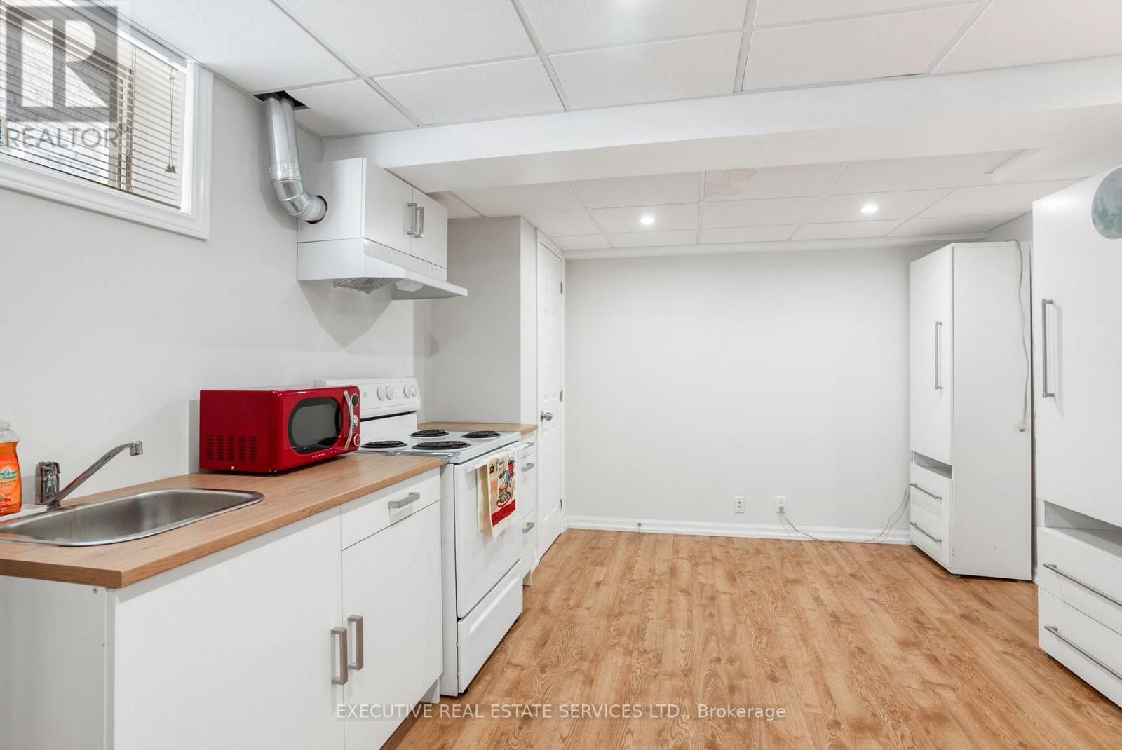 2884 Devon Road Property Photo 43
