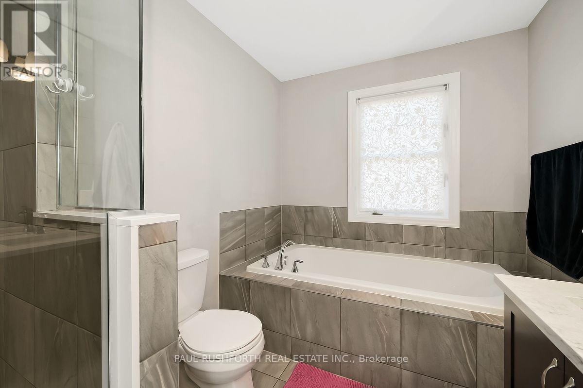 27 Escallonia Court Property Photo 25