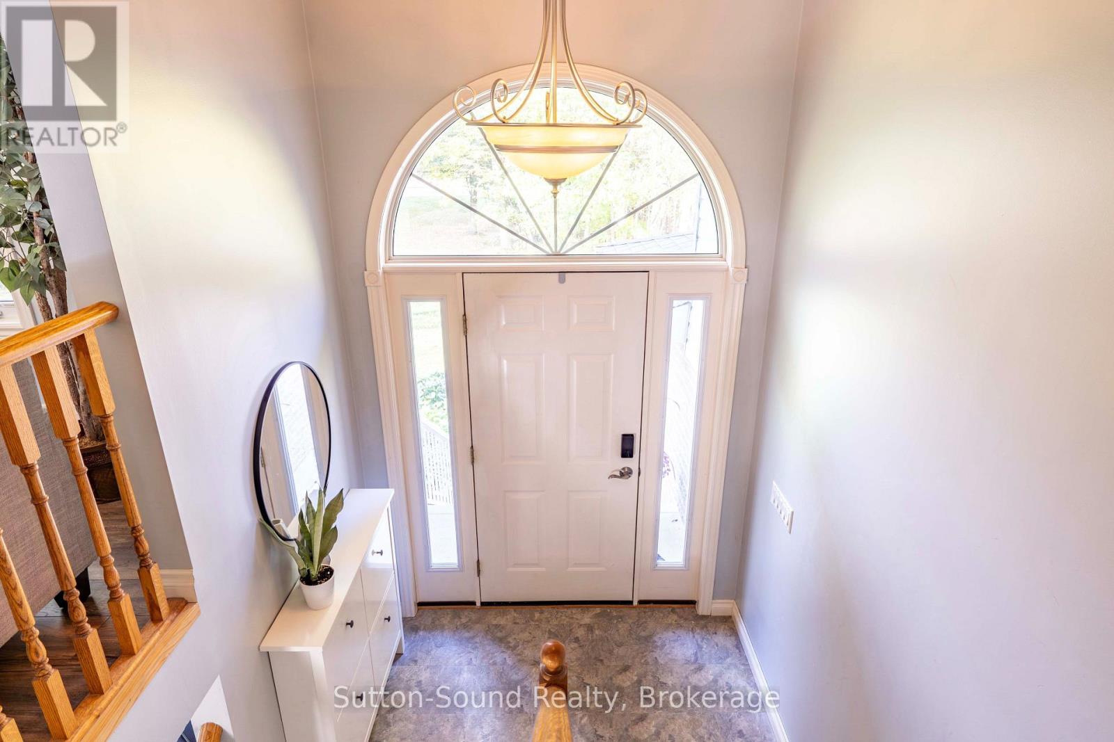 143712 15 Side Road Property Photo 6