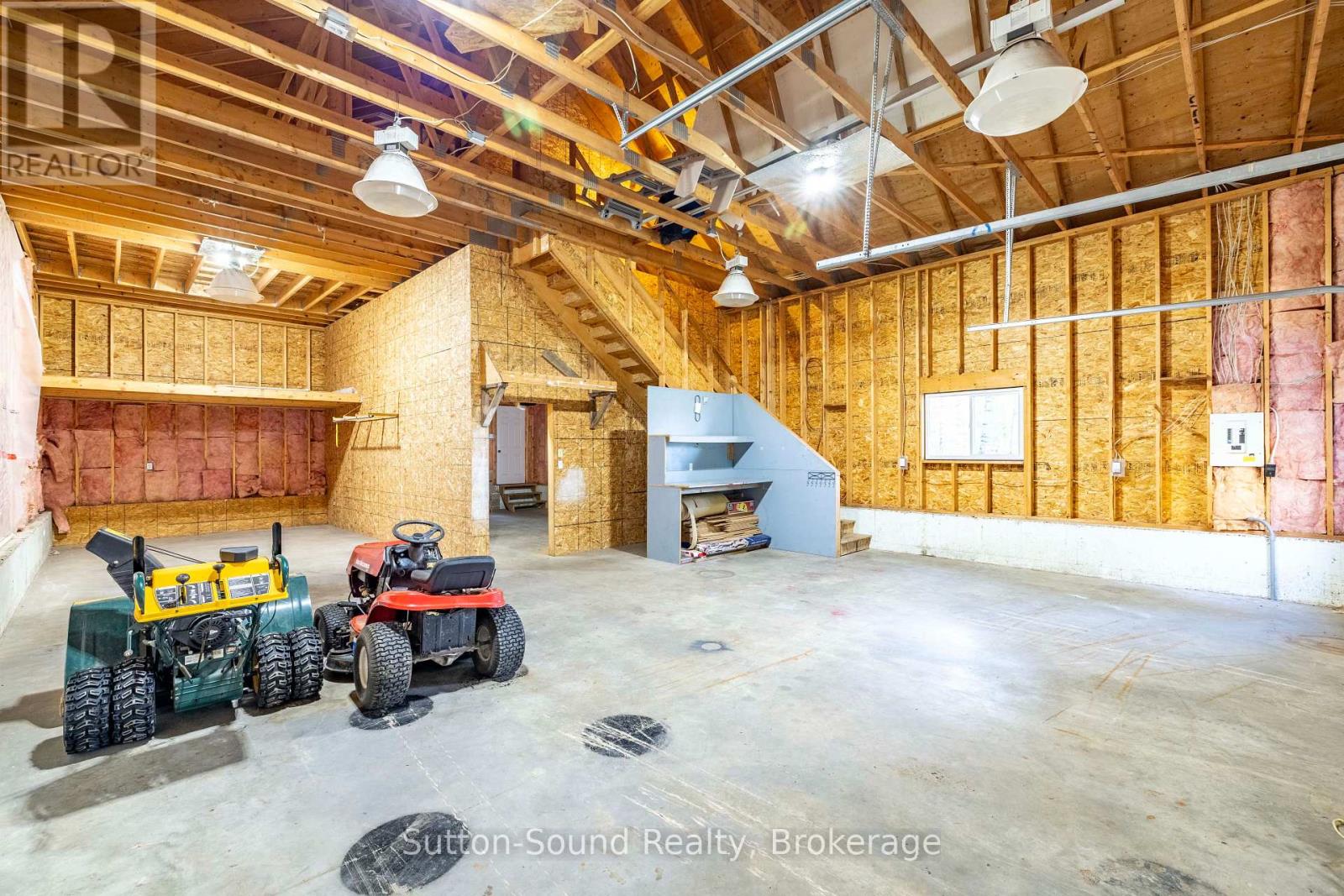 143712 15 Side Road Property Photo 36