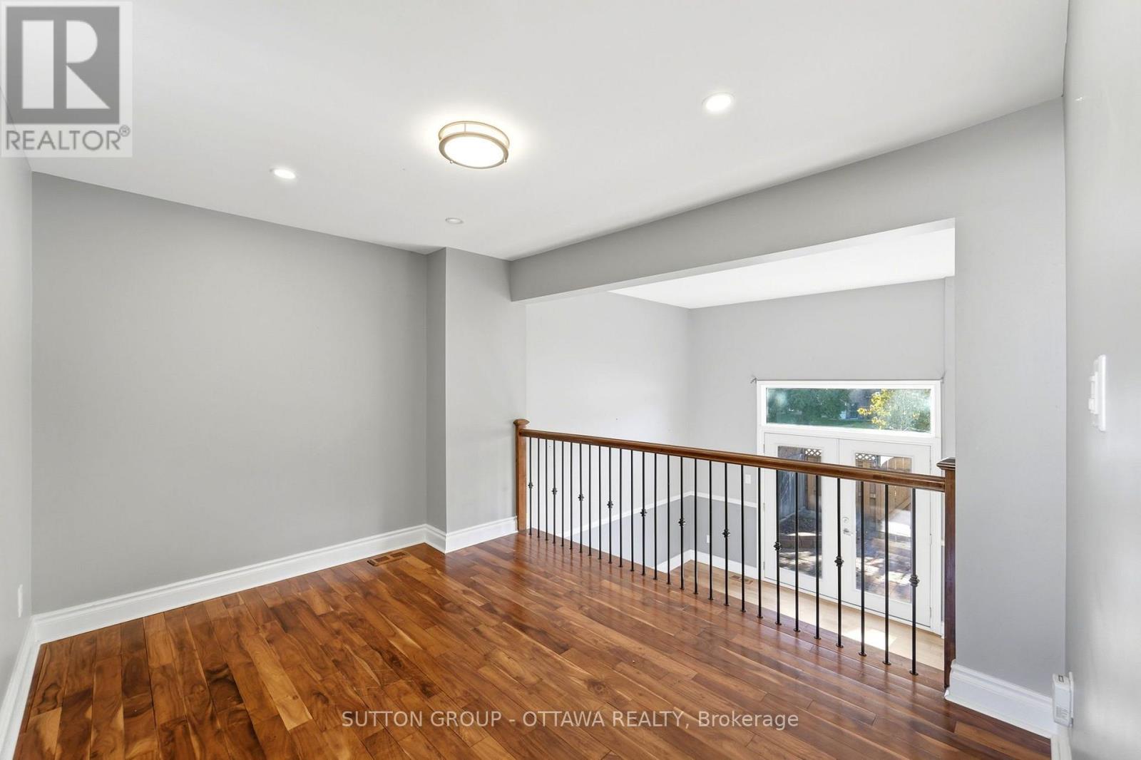 71 - 2415 Southvale Crescent Property Photo 13