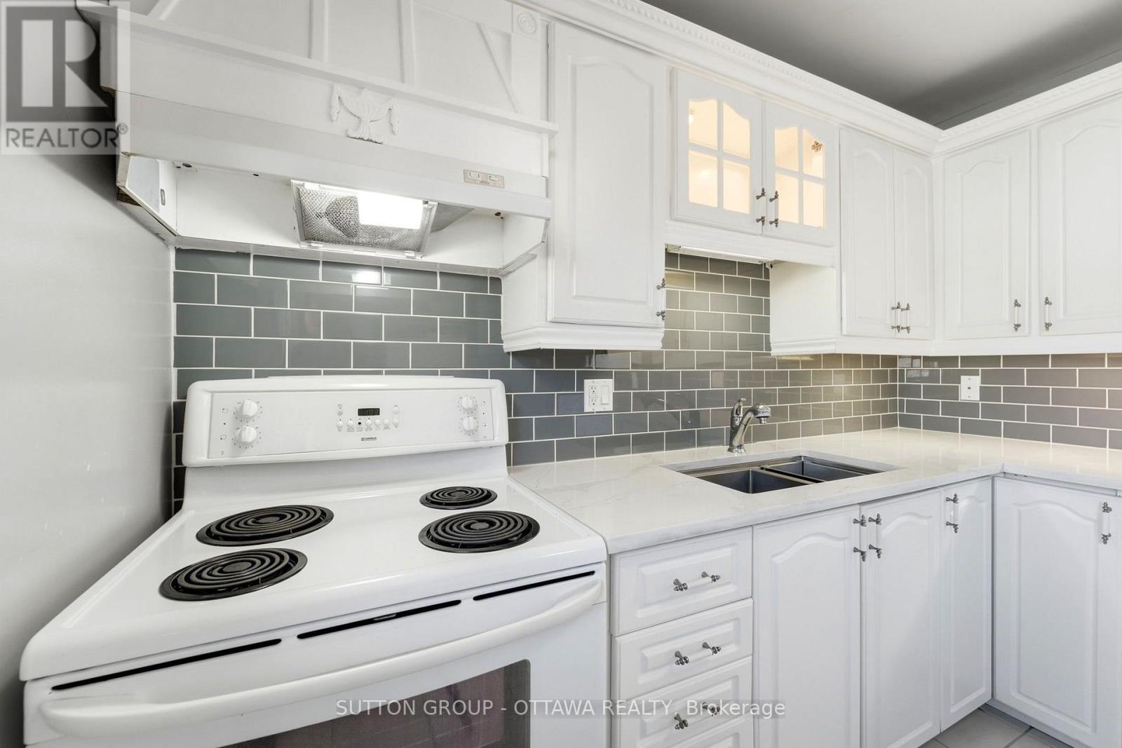 71 - 2415 Southvale Crescent Property Photo 22