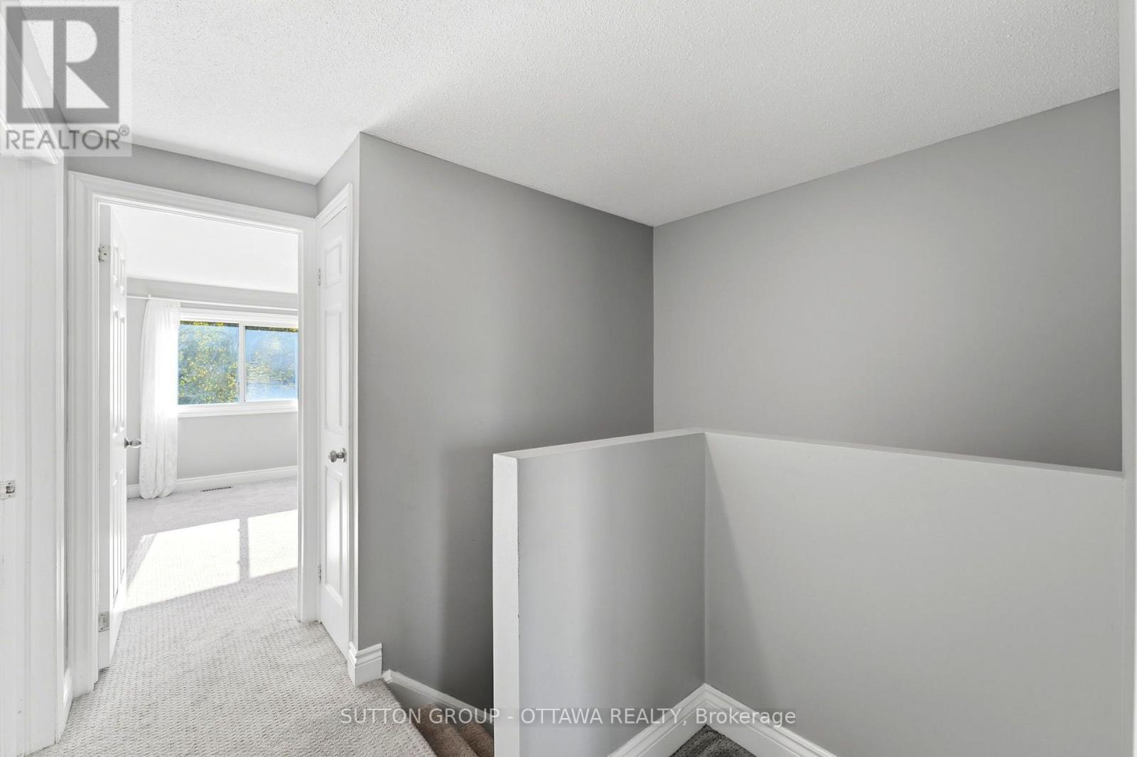 71 - 2415 Southvale Crescent Property Photo 26